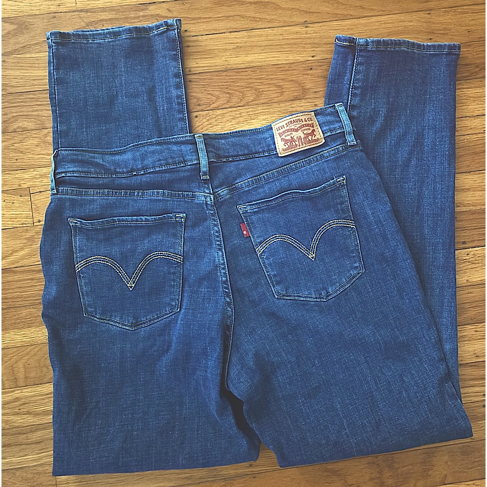 Levi’s classic straight women’s jeans size 30